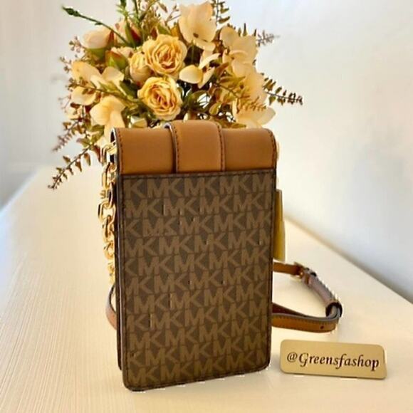 Michael Kors Purse Carmen Phone Crossbody Signature Bag new - Picture 2 of 8